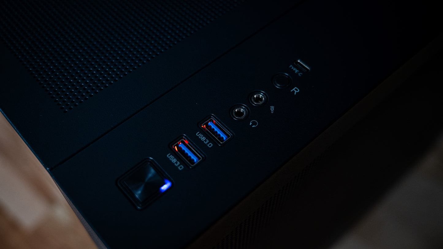 MFAM Signature Edition Intel RTX 5080 Gaming PC