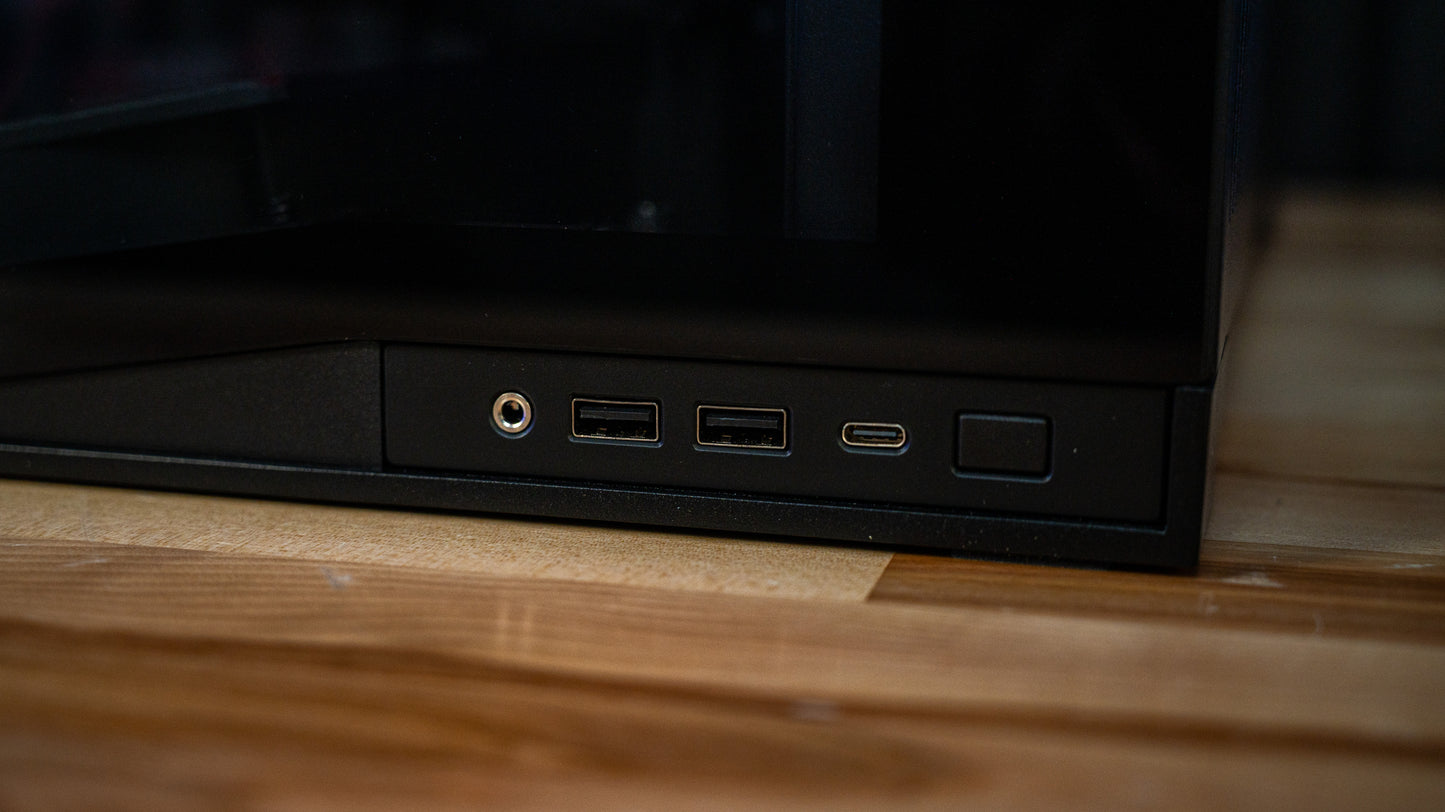 MFAM Signature Edition AMD RTX 5090 Gaming PC