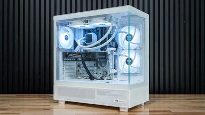 Arctic RTX 5060 Gaming PC
