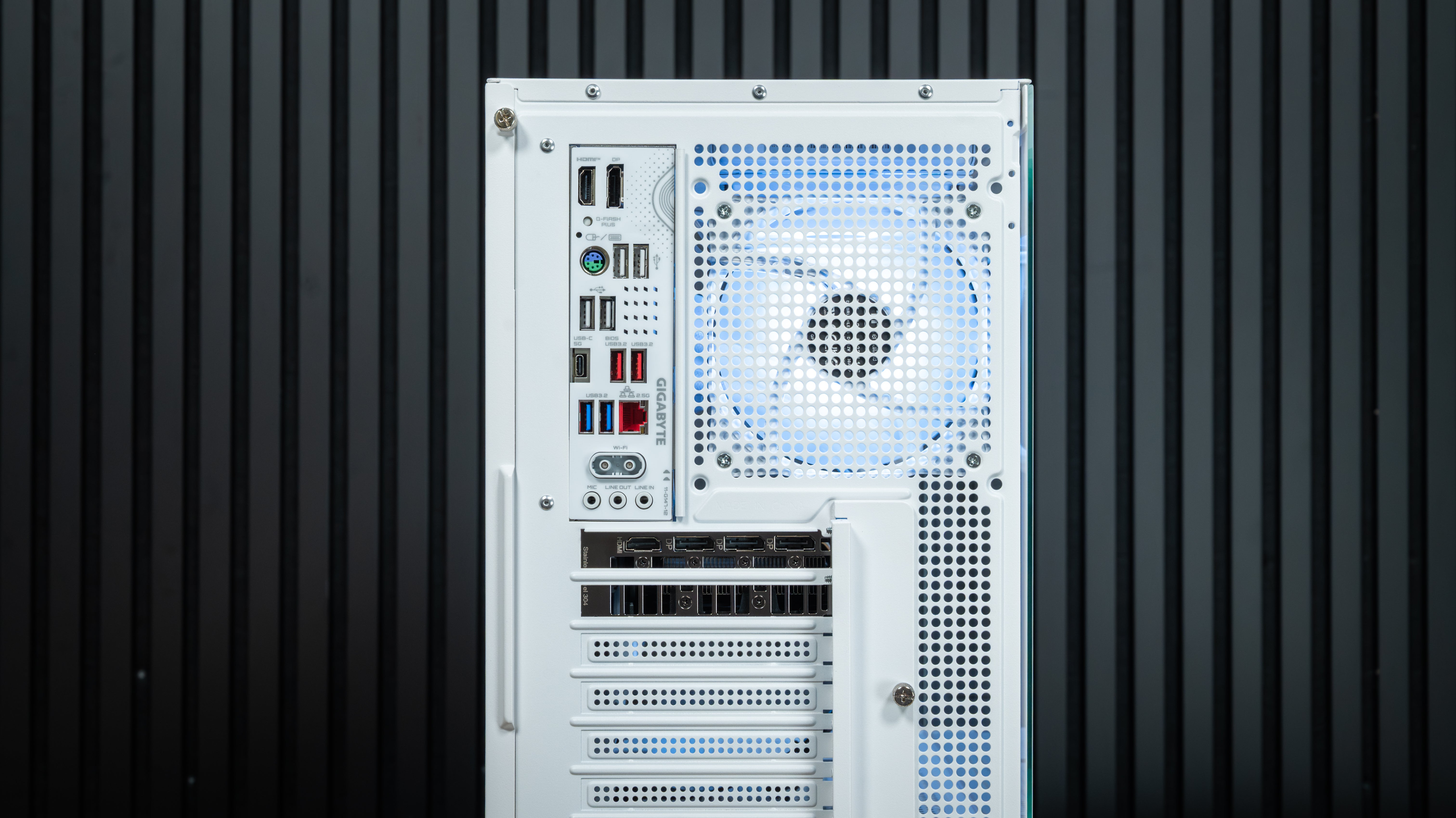 Arctic RTX 5060 Gaming PC | Hand-Built Gaming PC | PowerGPU