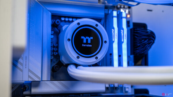Icebreaker RTX 4070 Ti Super Gaming PC