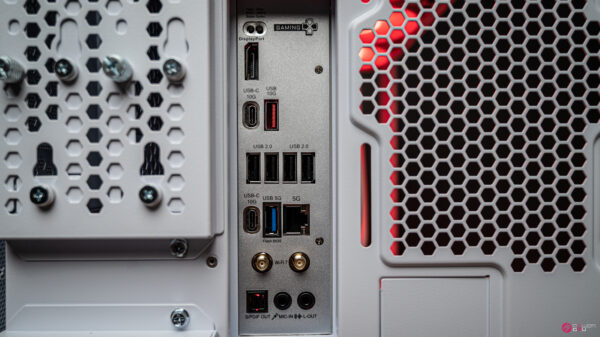 Helios RX 9070 XT Gaming PC