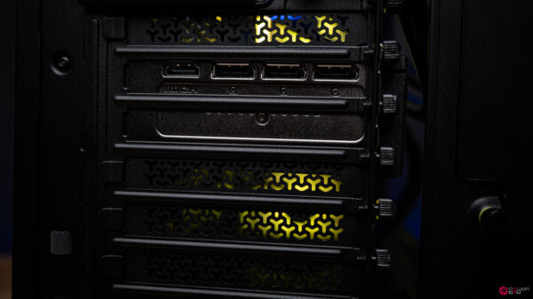 Armature RTX 5070 Gaming PC