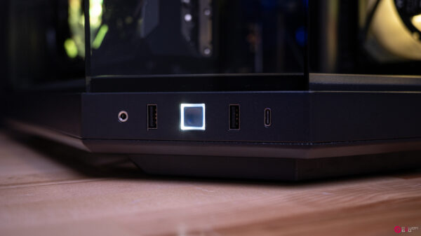 Luminary RX 9070 XT Gaming PC