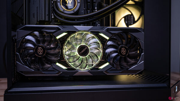 Luminary RX 9070 XT Gaming PC