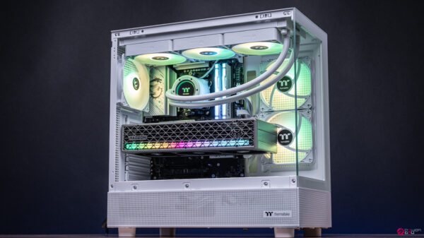 Chroma RX 9070 XT Gaming PC