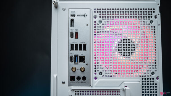 Chroma RX 9070 XT Gaming PC