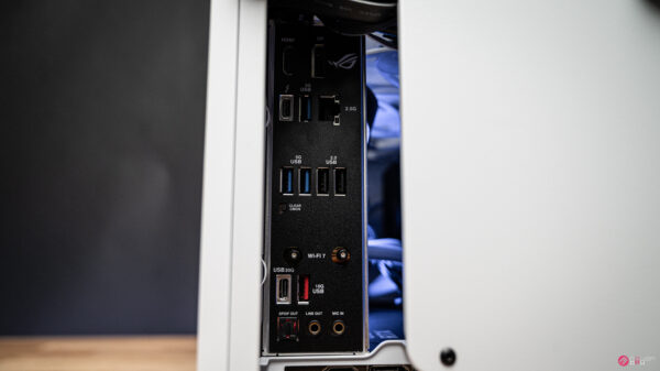 Icebreaker RTX 5070 Gaming PC
