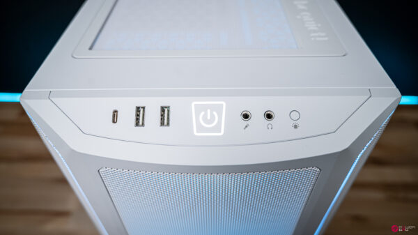 Frosty RTX 5090 Gaming PC