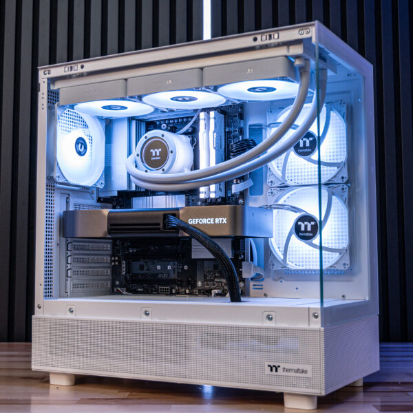 Sleet RTX 5080 Gaming PC