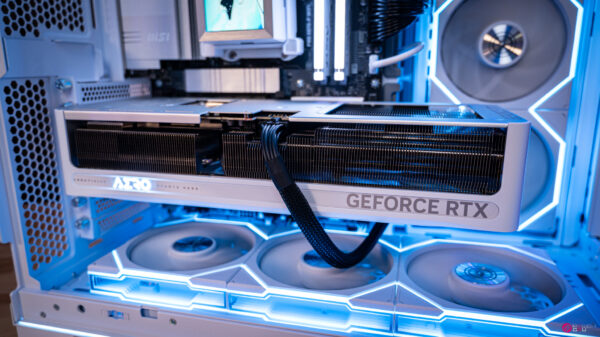 Flurry RTX 5070 Ti Gaming PC
