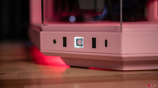 Strawberry RTX 5070 Gaming PC