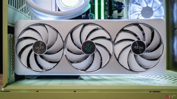 Mint RTX 5070 Ti Gaming PC